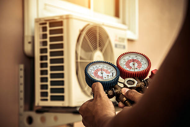 Professional Hvac Installation technician working in Fairfax, MO